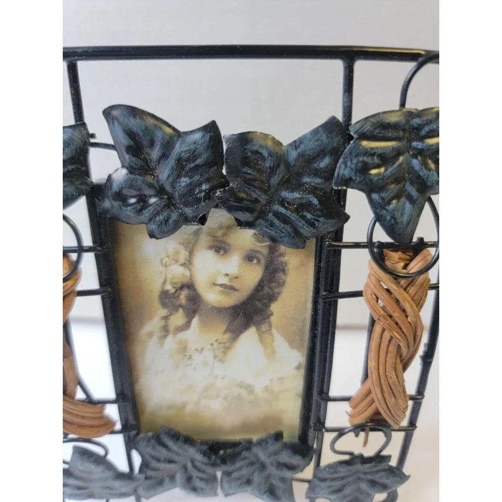 Vintage Style Black Metal Ivy Leaf Picture Frame Woven Rattan Accent 5.5 Inch